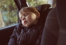 Altas temperaturas de verano aumentan riesgo de niños en autos Altas temperaturas de verano aumentan riesgo de niños en autos