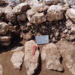 Encuentran vestigios de un posible espacio ceremonial maya de 1,500 años