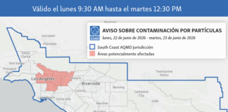 Humo y ceniza afectan zonas del este de Los Ángeles Humo y ceniza afectan zonas del este de Los Ángeles