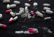 Muertes por sobredosis en Los Ángeles bajan por tercer año consecutivo