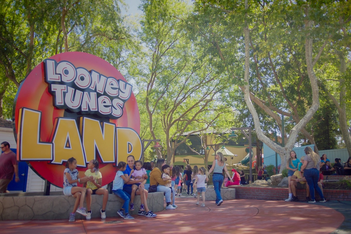 Six Flags abre Looney Tunes Land con juegos, shows y personajes clásicos ix Flags abre Looney Tunes Land con juegos, shows y personajes clásicos