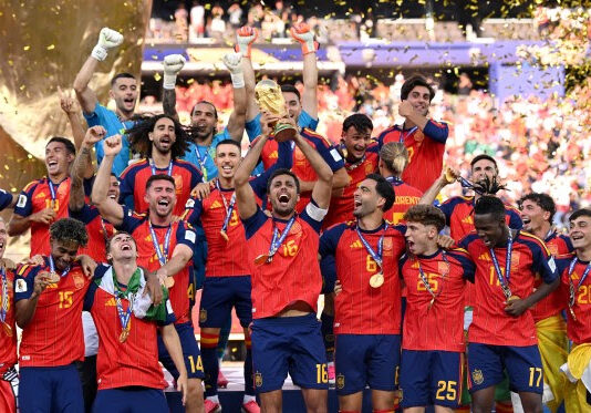 España lidera el ranking FIFA y México vuelve al top 10 España lidera ranking FIFA y México vuelve al top 10