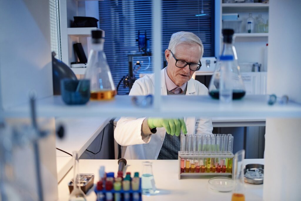 Estados Unidos prohíbe el apoyo federal a investigaciones biológicas de alto riesgo