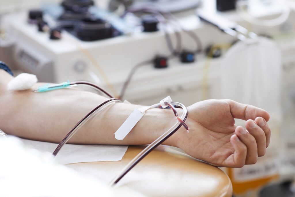 FDA autoriza el primer plasma liofilizado para uso en Estados Unidos
