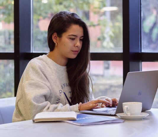 OEI y la Universidad Alfonso X el Sabio lanzan 50 becas para talento iberoamericano OEI y la Universidad Alfonso X el Sabio lanzan 50 becas para talento iberoamericano