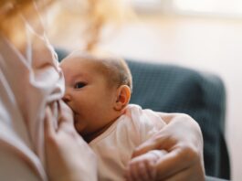 OMS y UNICEF piden reforzar el apoyo mundial a la lactancia materna OMS y UNICEF piden reforzar el apoyo mundial a la lactancia materna