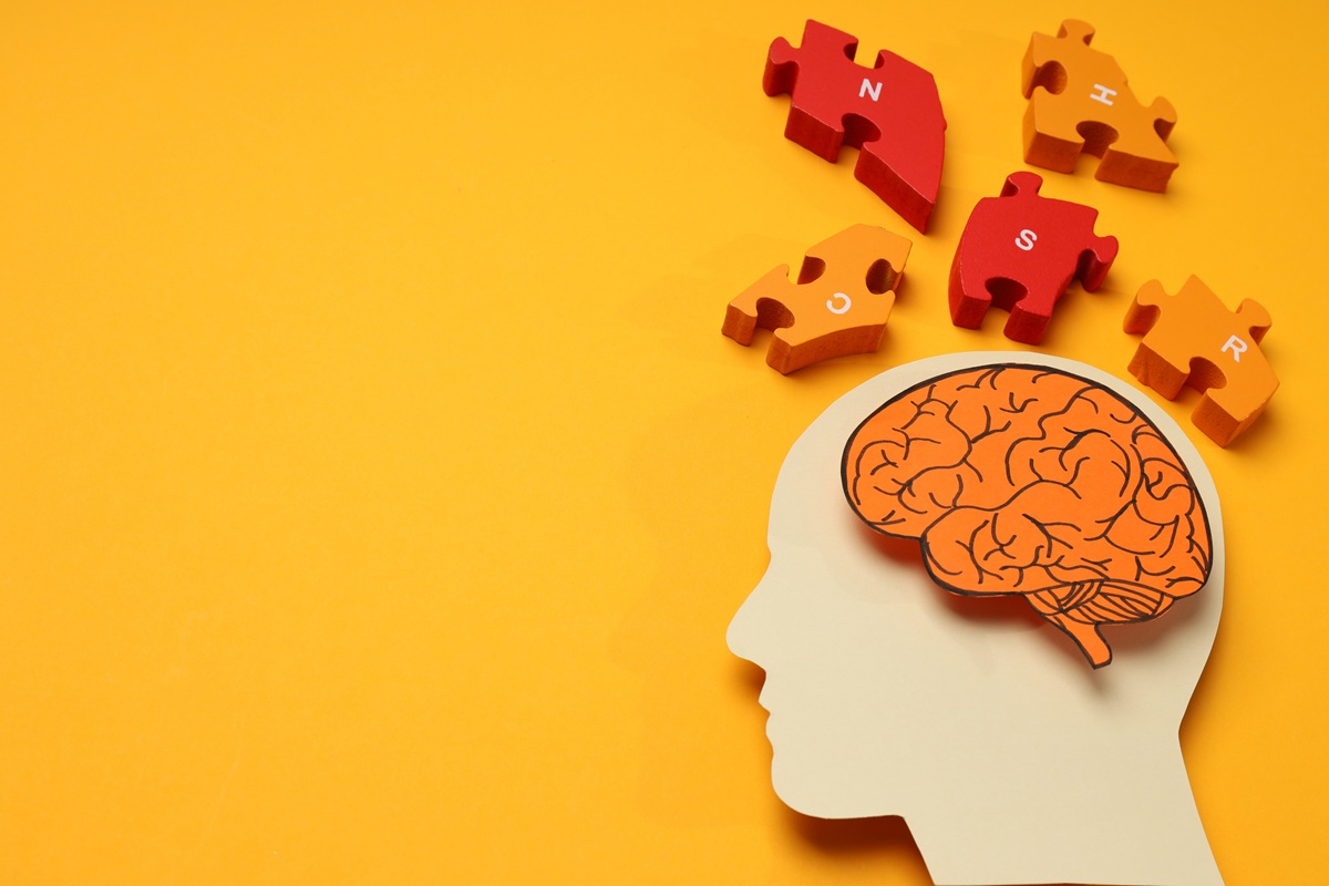 Concept of problems with memory, amnesia, space for text Cómo afecta el estrés crónico a la memoria y el cerebro