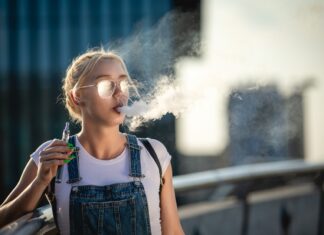 Consumo de cannabis y vapeo de nicotina se mantiene en niveles récord en Estados Unidos Consumo de cannabis y vapeo de nicotina se mantiene en niveles récord en Estados Unidos