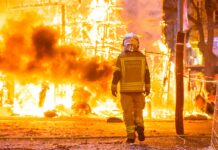 Investigación atribuye el incendio Eaton a arcos eléctricos en una torre de SCE Investigación atribuye el incendio Eaton a arcos eléctricos en una torre de SCE