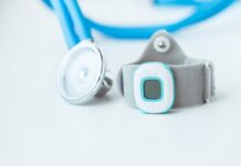 La FDA autoriza dispositivo portátil que monitorea glucosa y cetonas de forma continua La FDA autoriza dispositivo portátil que monitorea glucosa y cetonas de forma continua