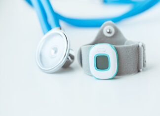 La FDA autoriza dispositivo portátil que monitorea glucosa y cetonas de forma continua La FDA autoriza dispositivo portátil que monitorea glucosa y cetonas de forma continua