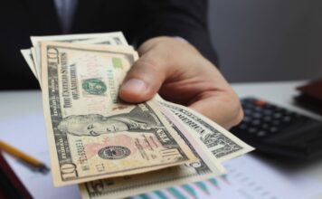 Trabajadores de California tendrán nueva tarifa mínima en 2027 Trabajadores de California tendrán nueva tarifa mínima en 2027