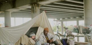 Veteranos sin hogar disminuyen un 26% en el área de Los Ángeles Veteranos sin hogar disminuyen un 26% en el área de Los Ángeles