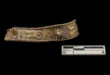 Repatrian a México antiguo brazalete de orfebrería zapoteca Repatrian a México antiguo brazalete de orfebrería zapoteca