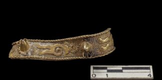 Repatrian a México antiguo brazalete de orfebrería zapoteca Repatrian a México antiguo brazalete de orfebrería zapoteca