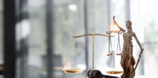 California mantiene una amplia brecha de abogados latinos California mantiene una amplia brecha de abogados latinos