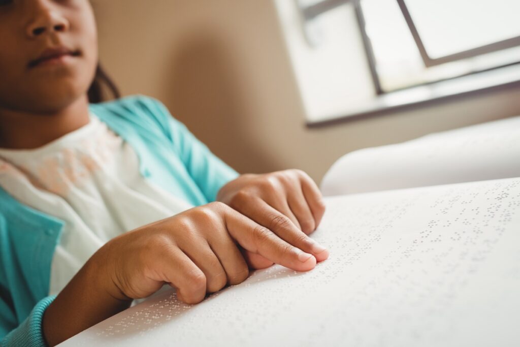 Cuentos latinoamericanos en braille para niños con discapacidad visual