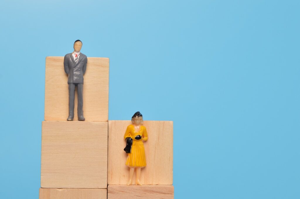 Pew Research Center detecta una brecha de género en el empleo más expuesto a la IA